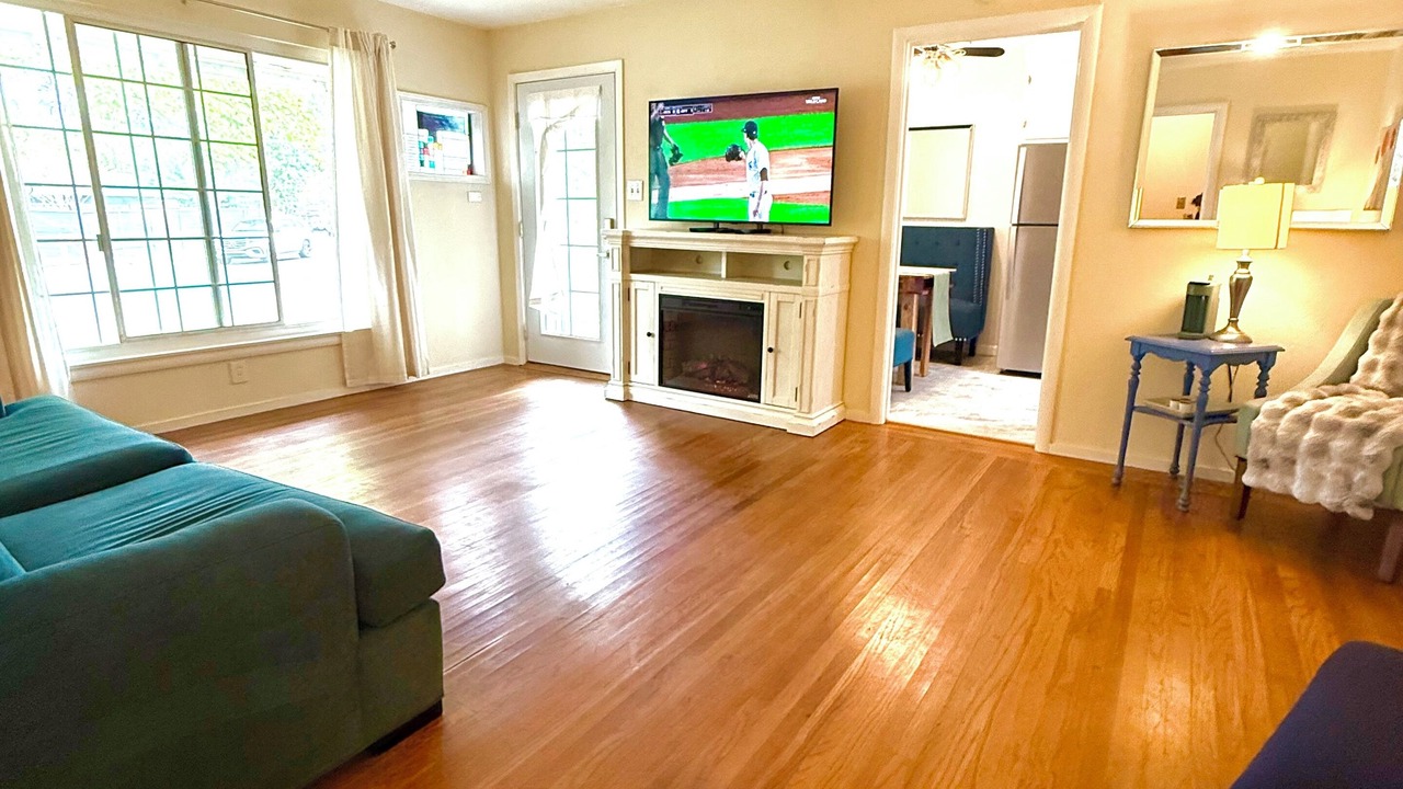 Photo of Livingroom in East Sacramento