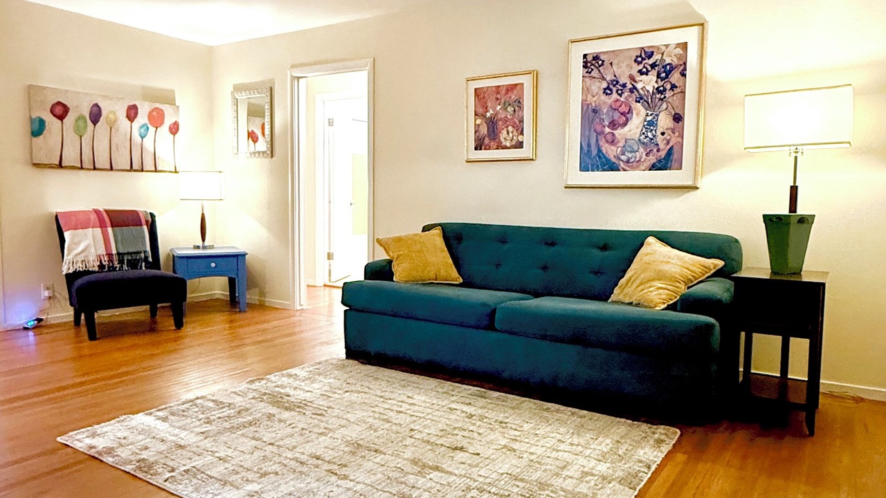 Photo of Livingroom in East Sacramento