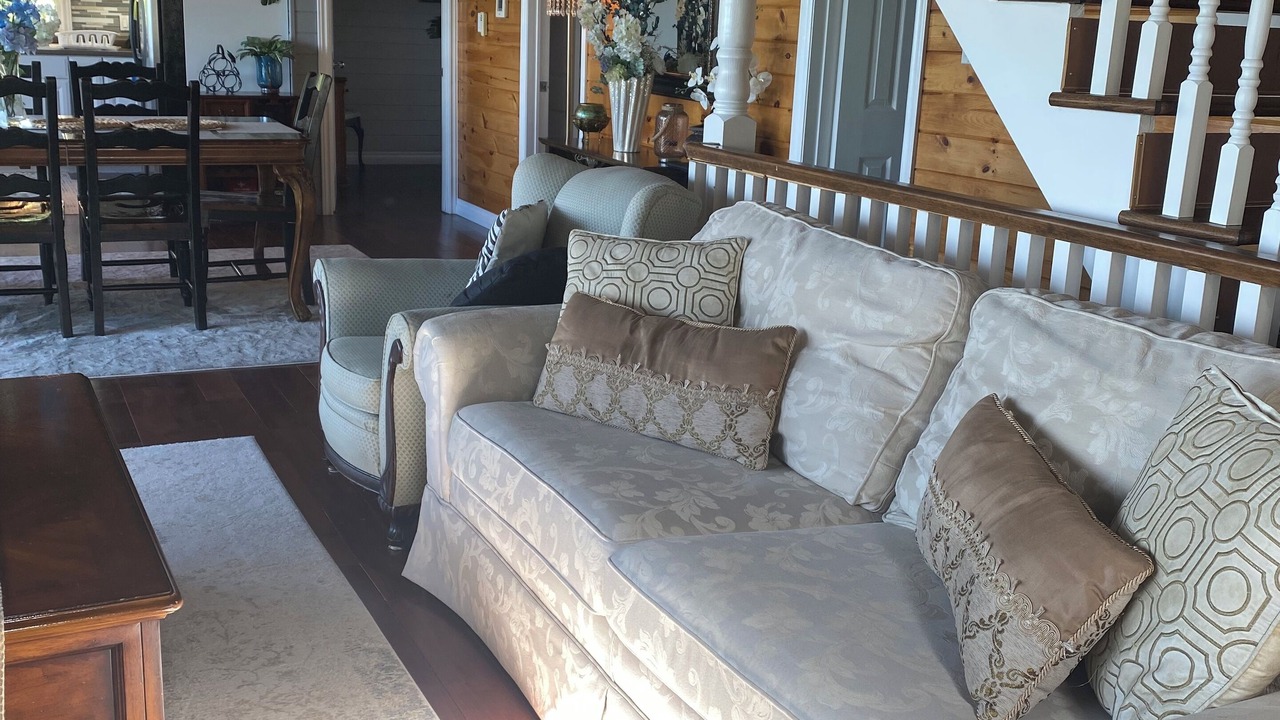 Photo of Livingroom in Ashfield-Colborne-Wawanosh