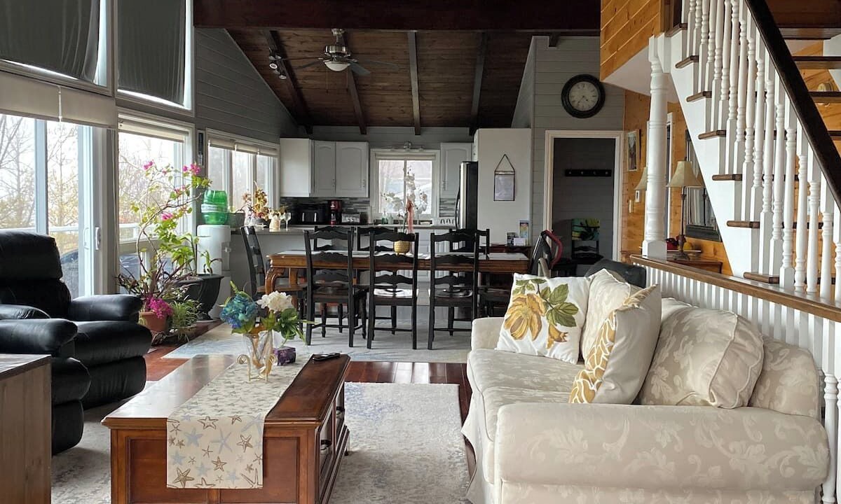 Photo of Livingroom in Ashfield-Colborne-Wawanosh