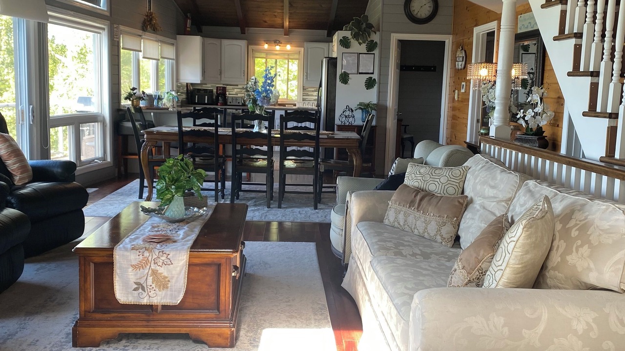 Photo of Livingroom in Ashfield-Colborne-Wawanosh