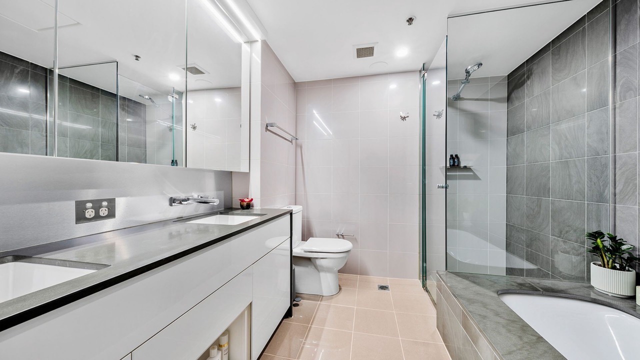 Photo of Bathroom in Elizabeth Bay