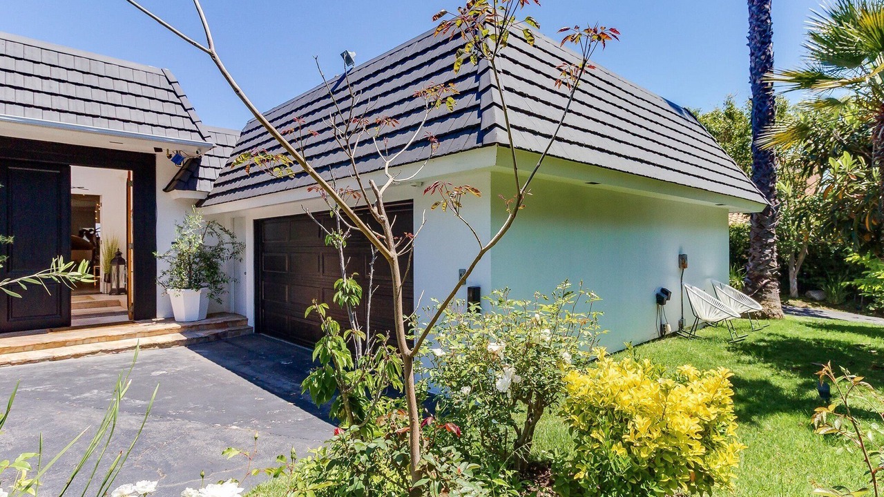 Photo of Outdoor in Beverly Hills