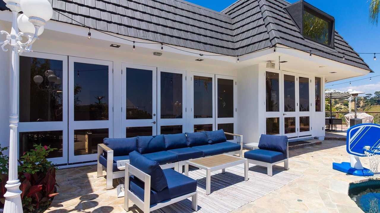 Photo of Patio Balcony in Beverly Hills