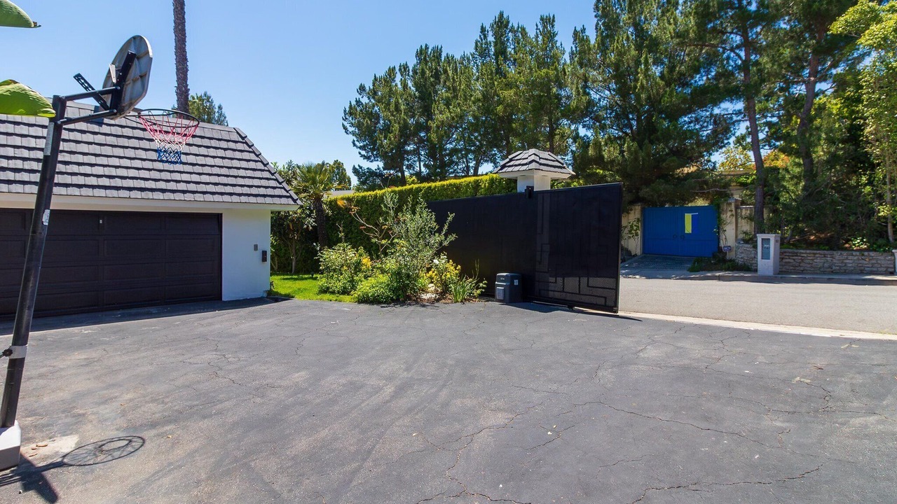 Photo of Outdoor in Beverly Hills