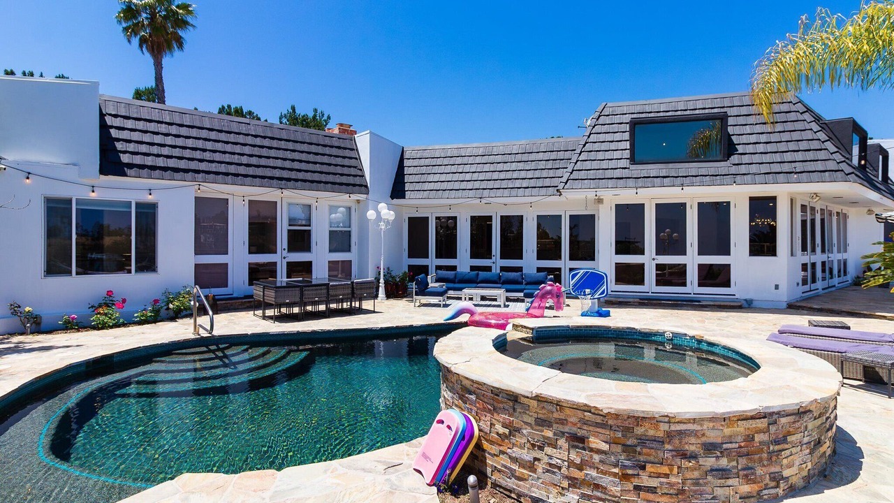 Photo of Outdoor in Beverly Hills