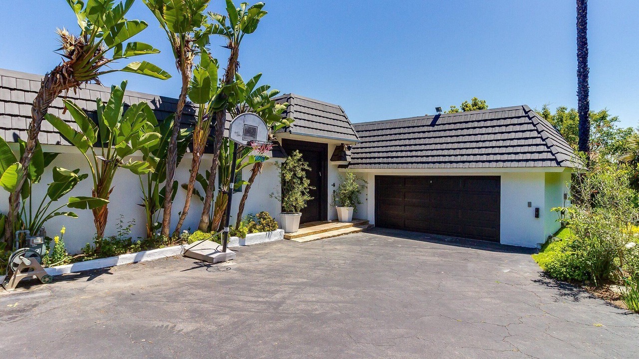 Photo of Outdoor in Beverly Hills