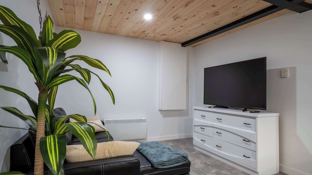 Photo of Livingroom in Chertsey