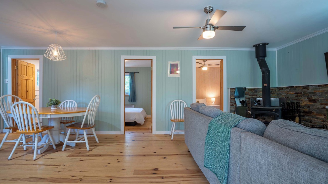 Photo of Livingroom in Chertsey