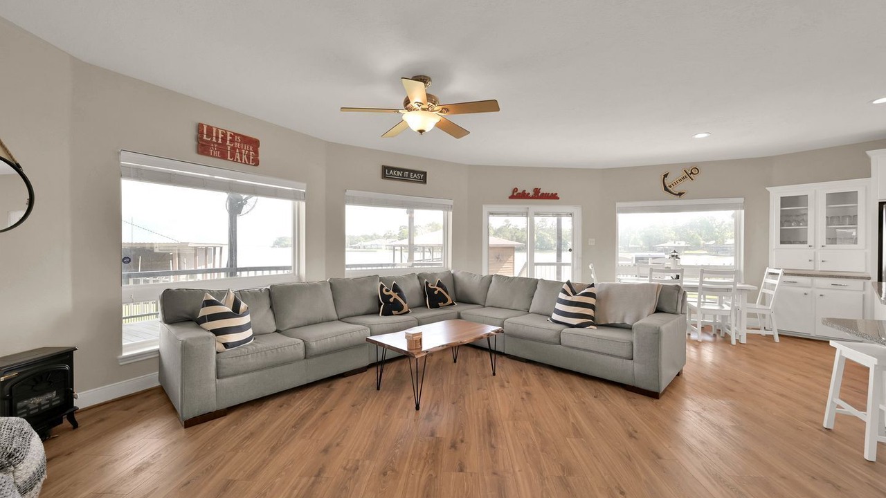 Photo of Livingroom in Blanchard