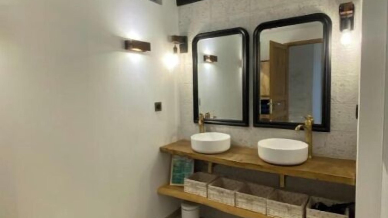 Photo of Bathroom in Lespignan