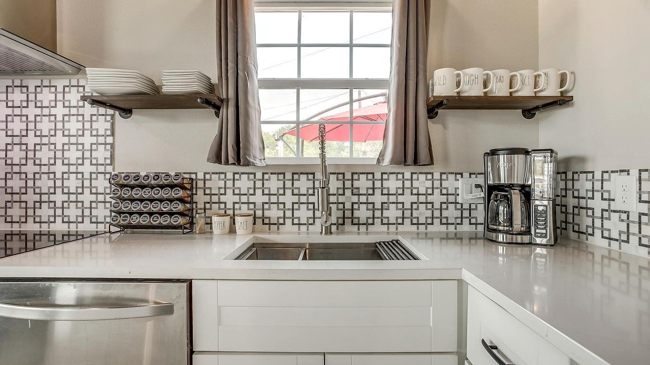 Photo of Kitchen in Lake Bridgeport