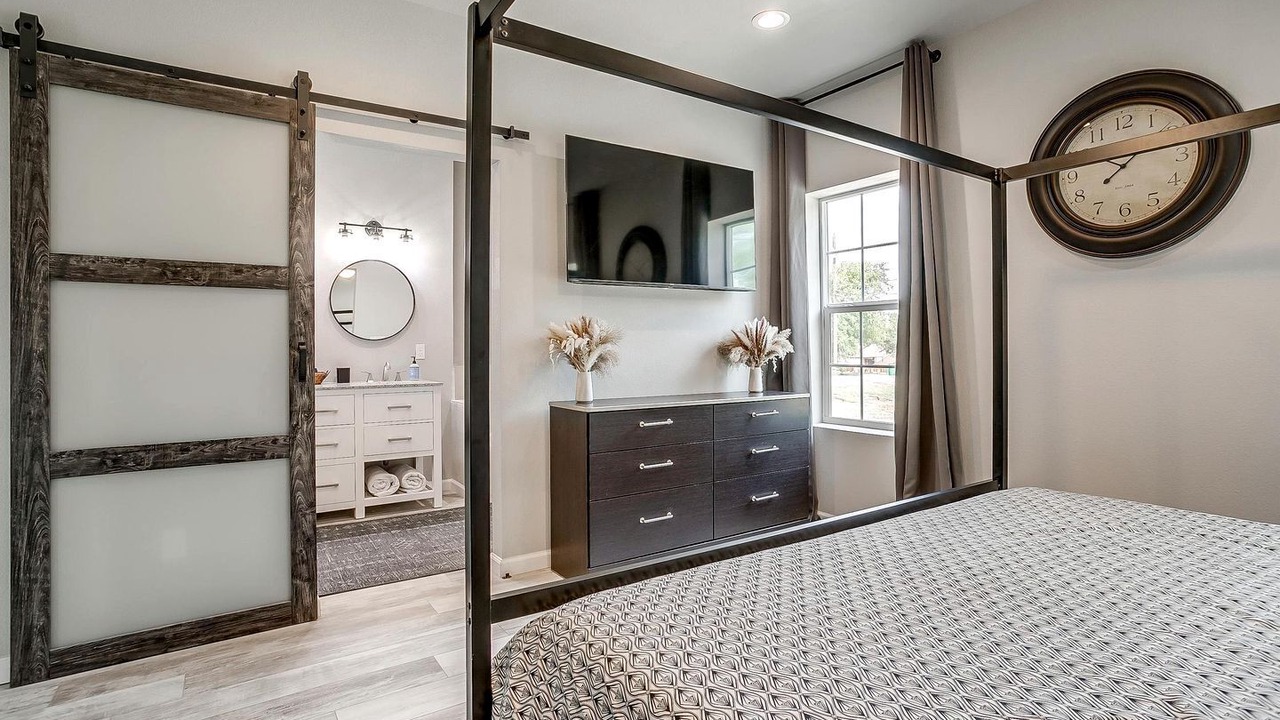 Photo of Bedroom in Lake Bridgeport