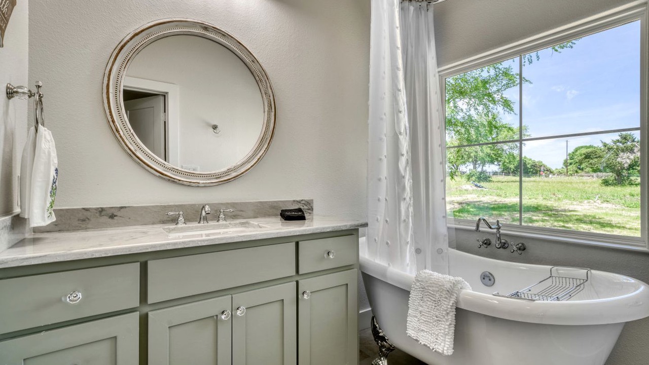 Photo of Bathroom in Washington