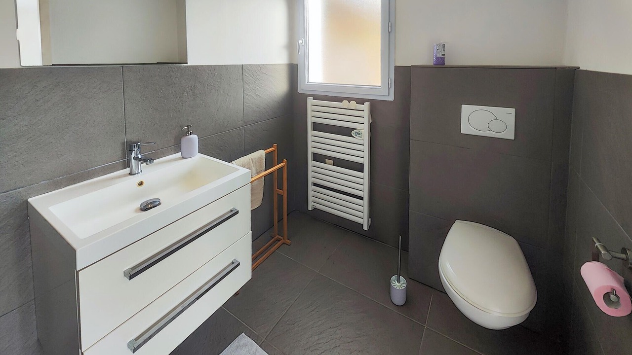 Photo of Bathroom in Roquebrun