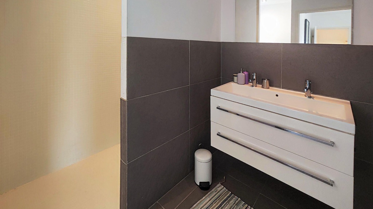 Photo of Bathroom in Roquebrun