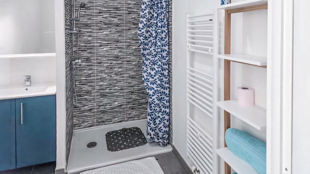 Photo of Bathroom in Dunkerque Centre