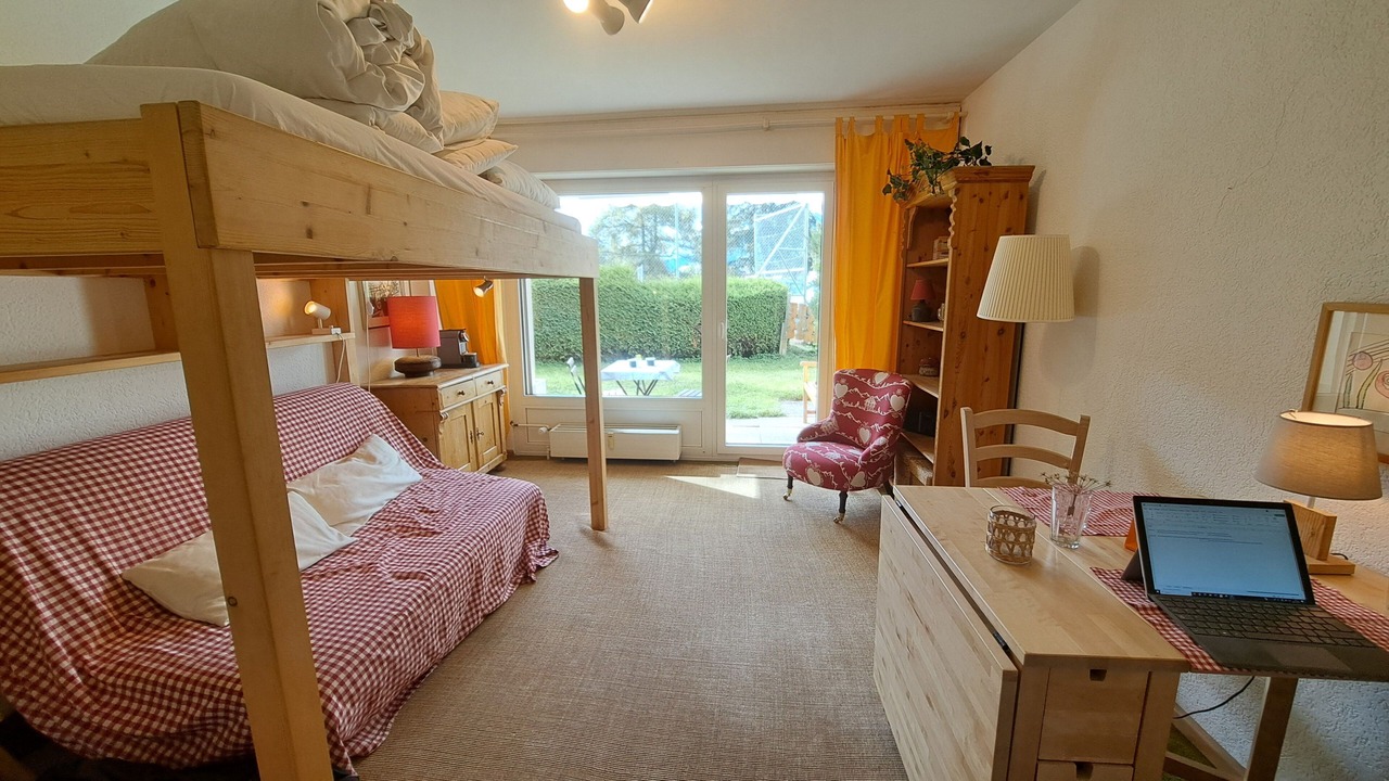 Photo of Bedroom in Noes