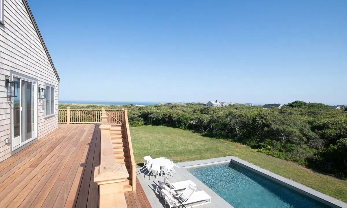 Photo of Patio Balcony in Tom Nevers