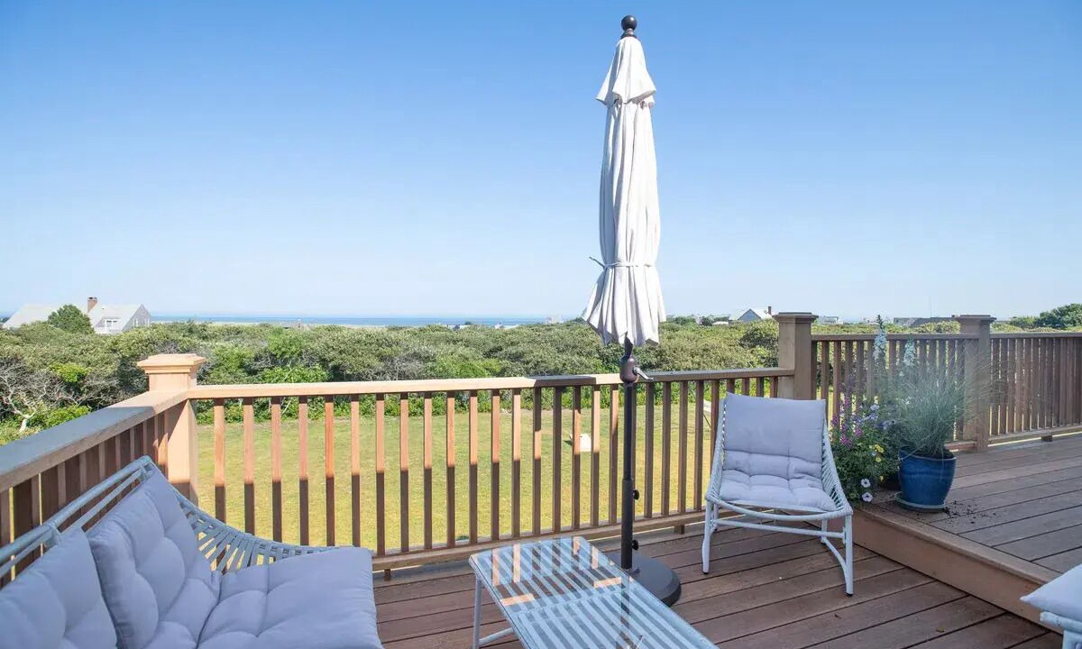 Photo of Patio Balcony in Tom Nevers