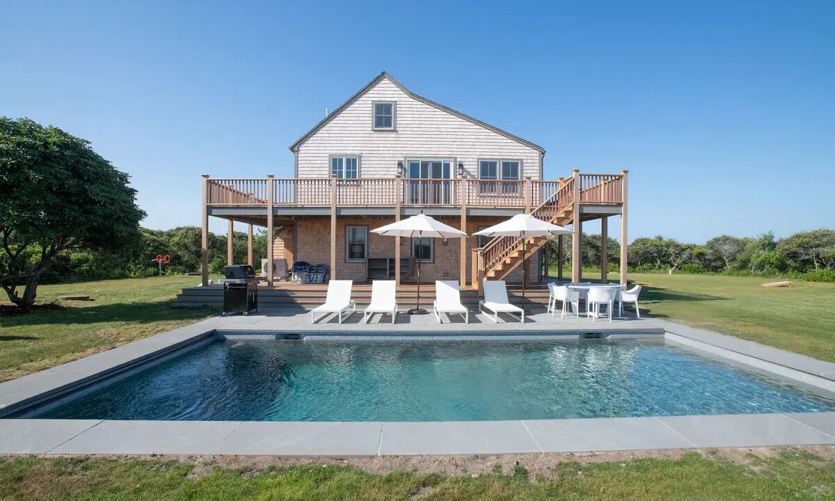 Photo of Outdoor in Tom Nevers