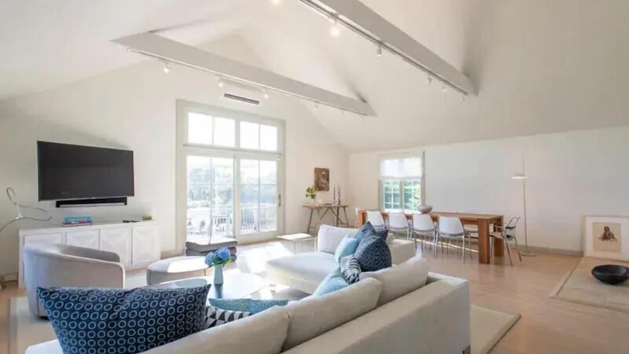 Photo of Livingroom in Surfside