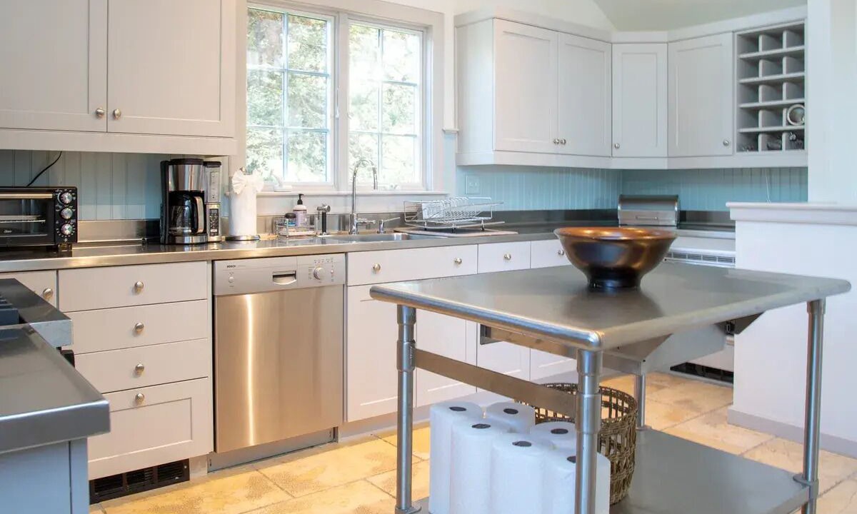 Photo of Kitchen in Surfside