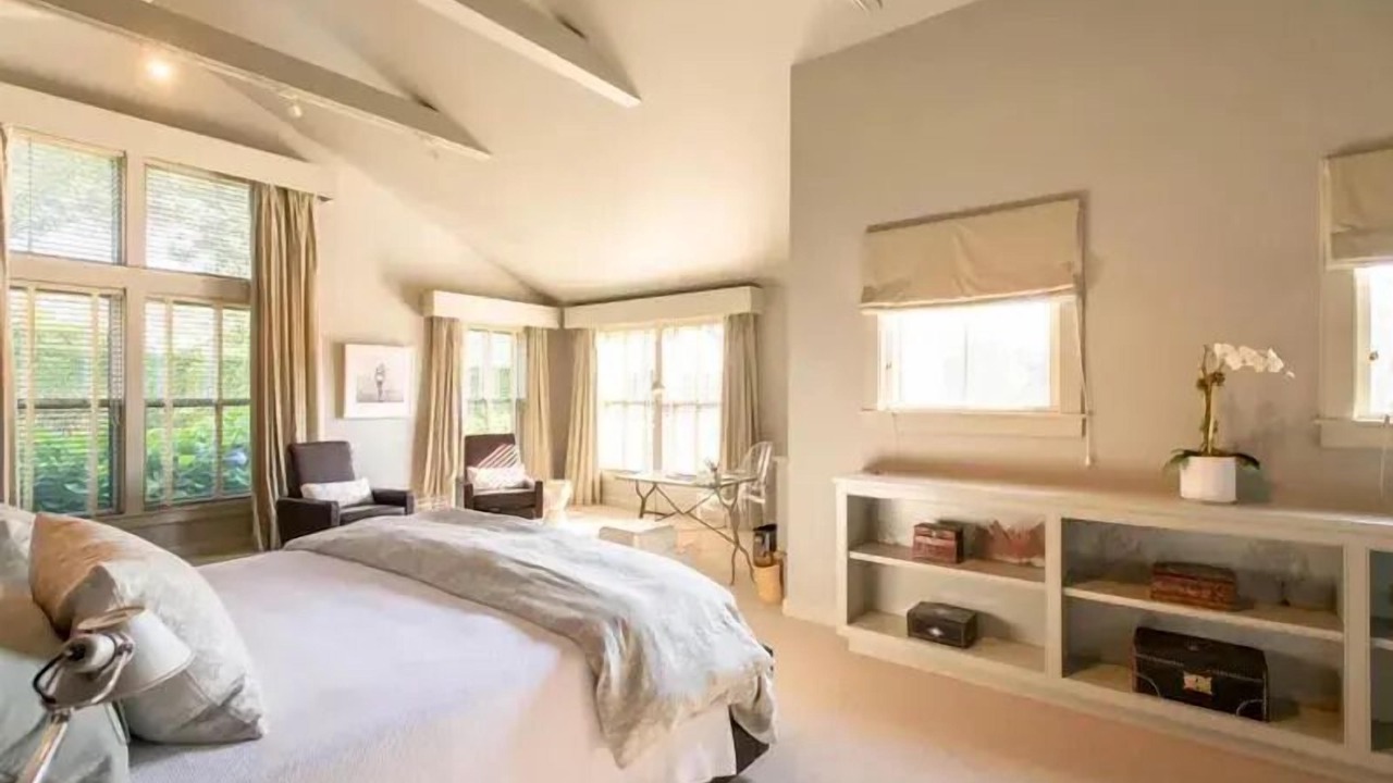 Photo of Bedroom in Surfside