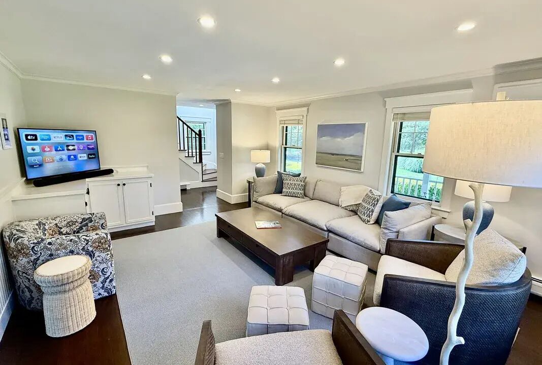 Photo of Livingroom in Surfside