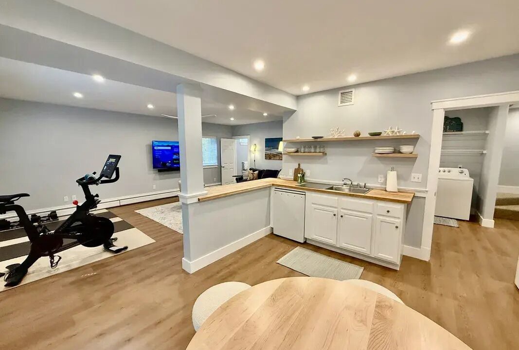 Photo of Others in Surfside