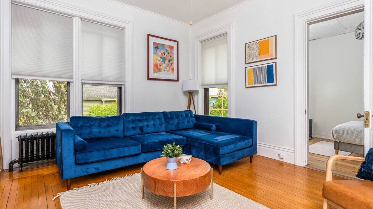 Photo of Livingroom in Newtonville