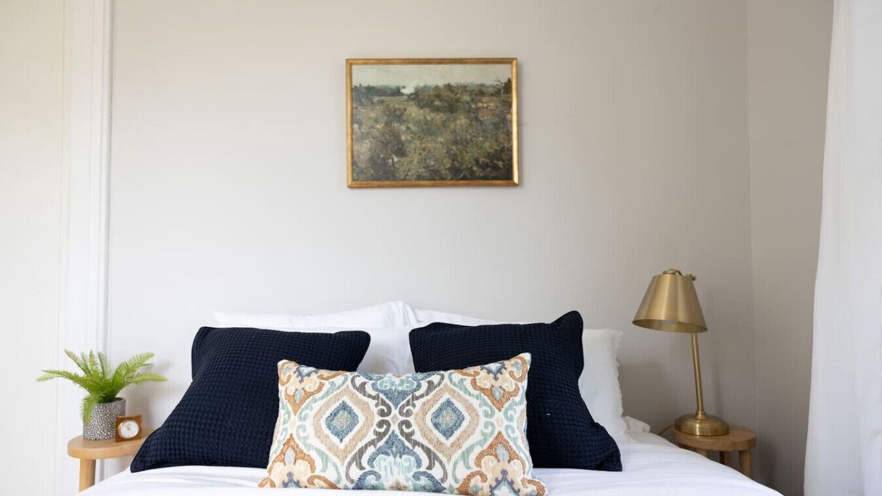 Photo of Bedroom in Newtonville