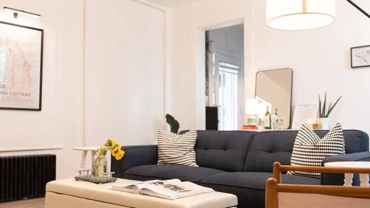 Photo of Livingroom in Newtonville
