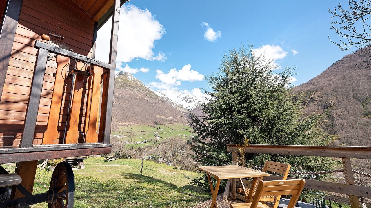 Photo of Outdoor in Gedre