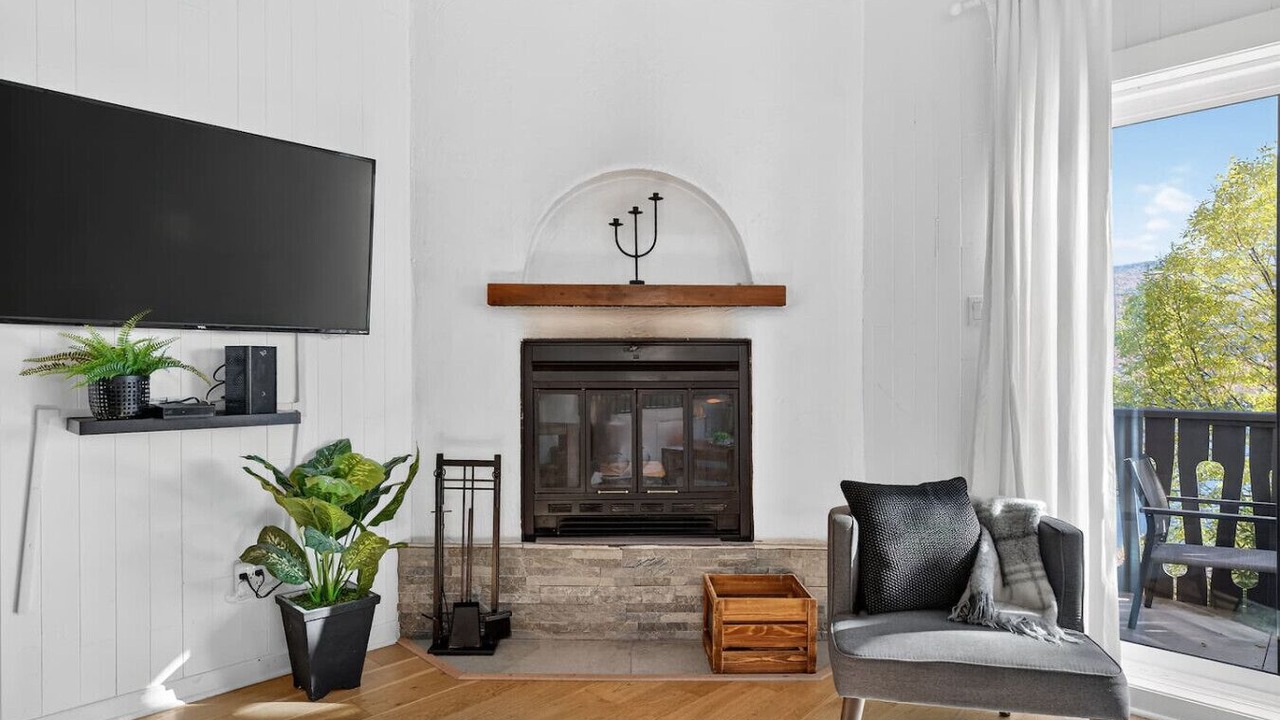 Photo of Livingroom in Mont-Tremblant