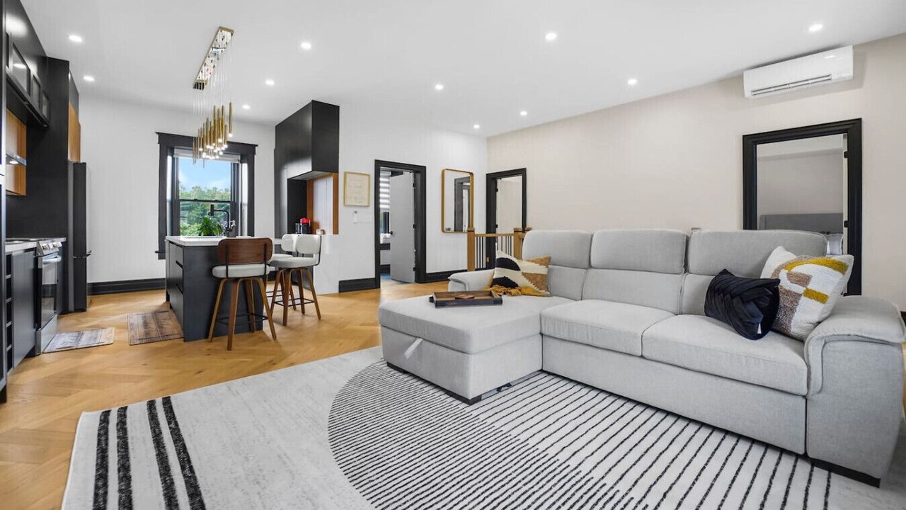 Photo of Livingroom in Salem