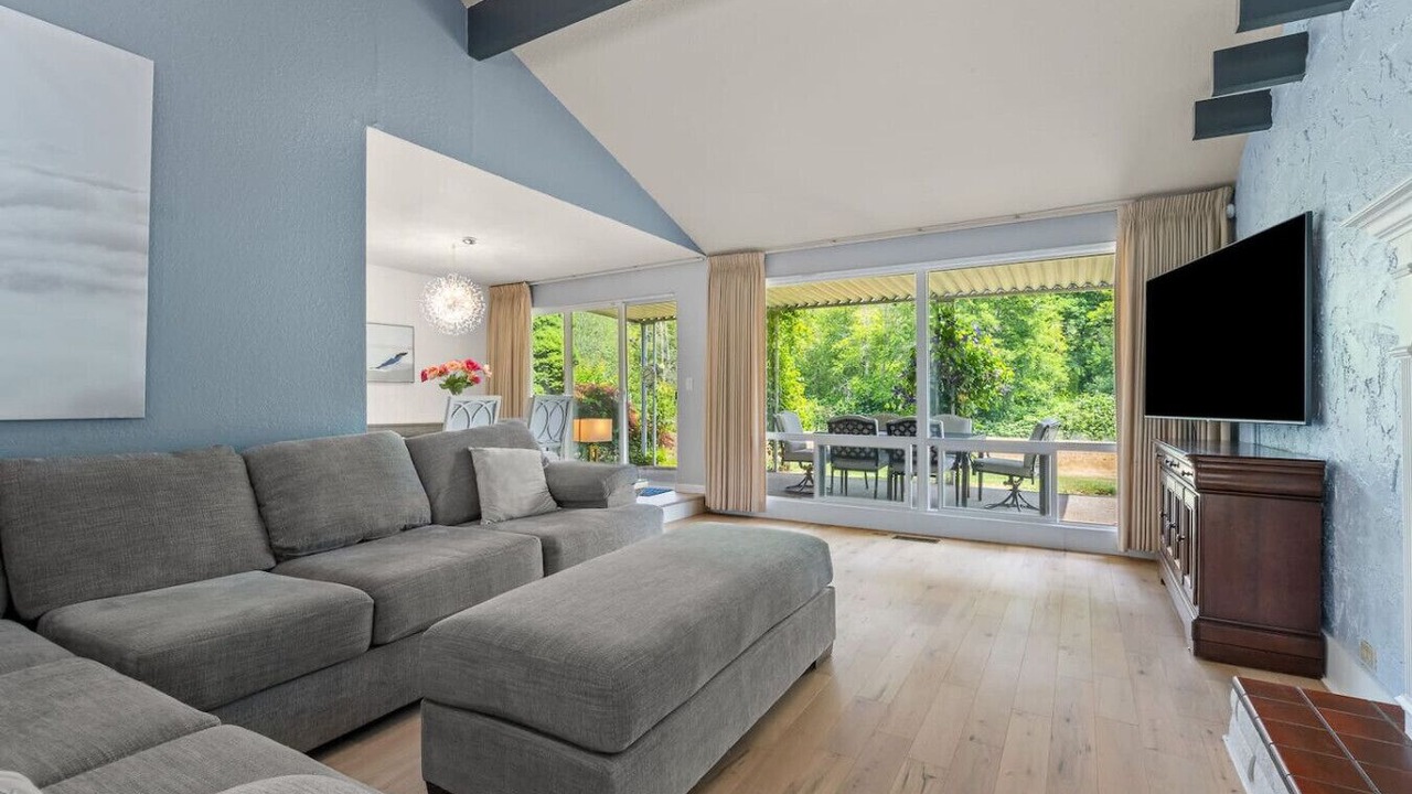 Photo of Livingroom in Auburn