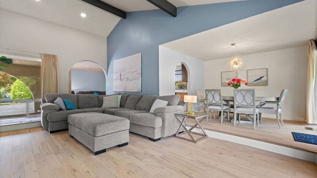 Photo of Livingroom in Auburn