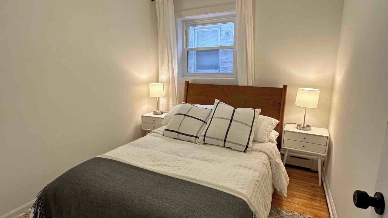 Photo of Bedroom in Ravenswood Manor