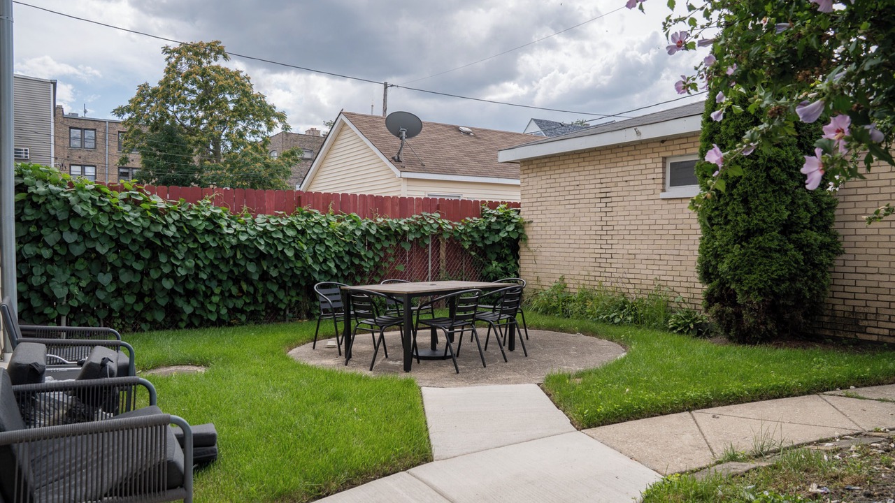 Photo of Outdoor in Ravenswood Manor