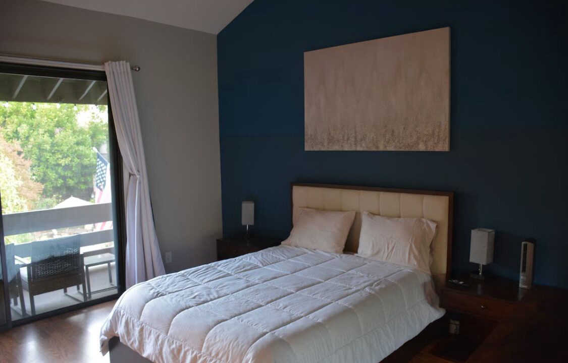 Photo of Bedroom in Warner Center