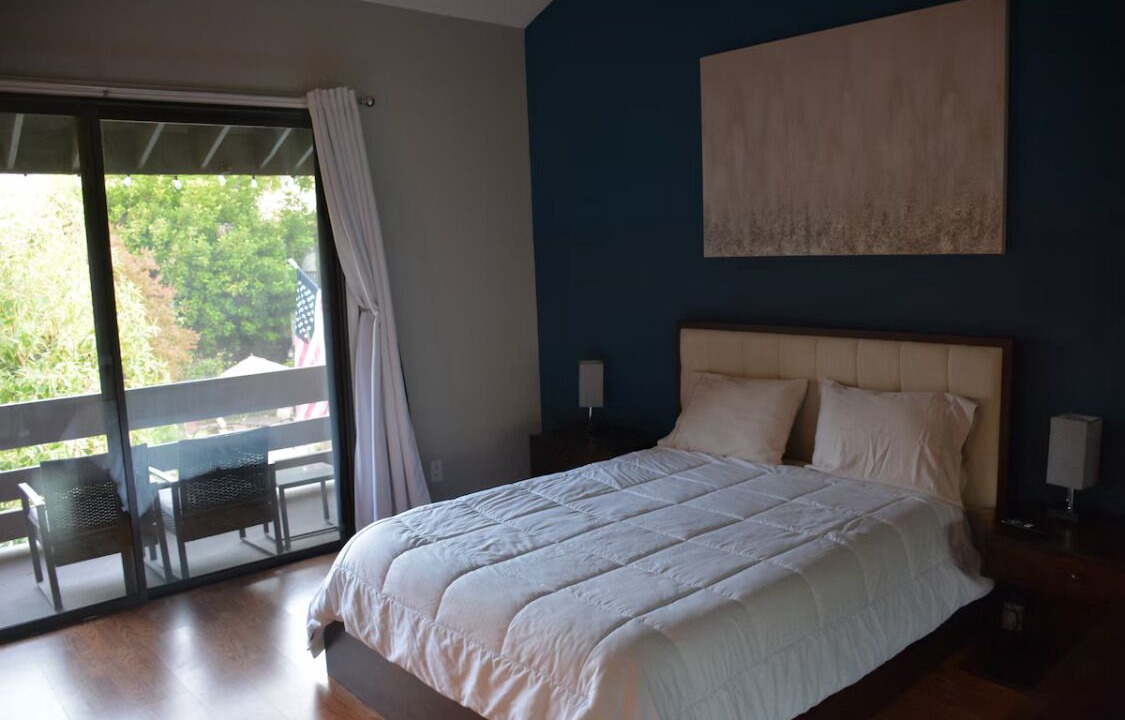 Photo of Bedroom in Warner Center