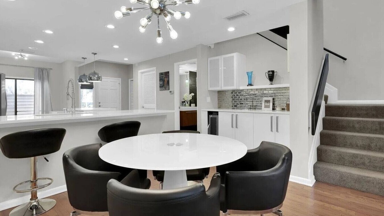 Photo of Others in Palm Valley