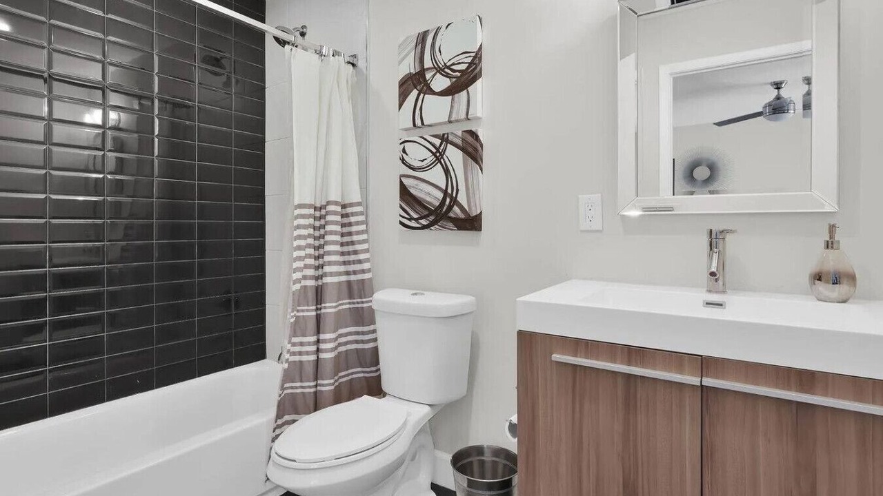 Photo of Bathroom in Palm Valley