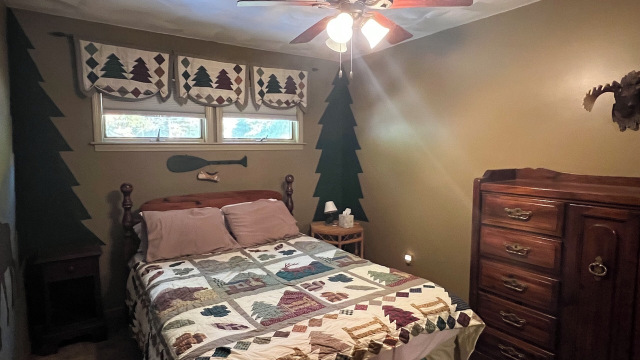 Photo of Bedroom in Town of Webb