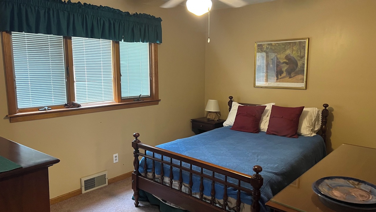 Photo of Bedroom in Town of Webb