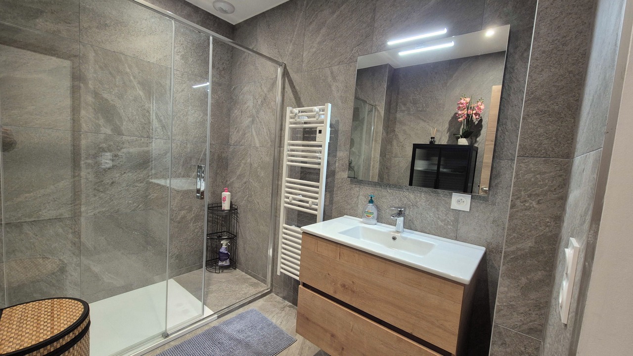 Photo of Bathroom in Les Deserts