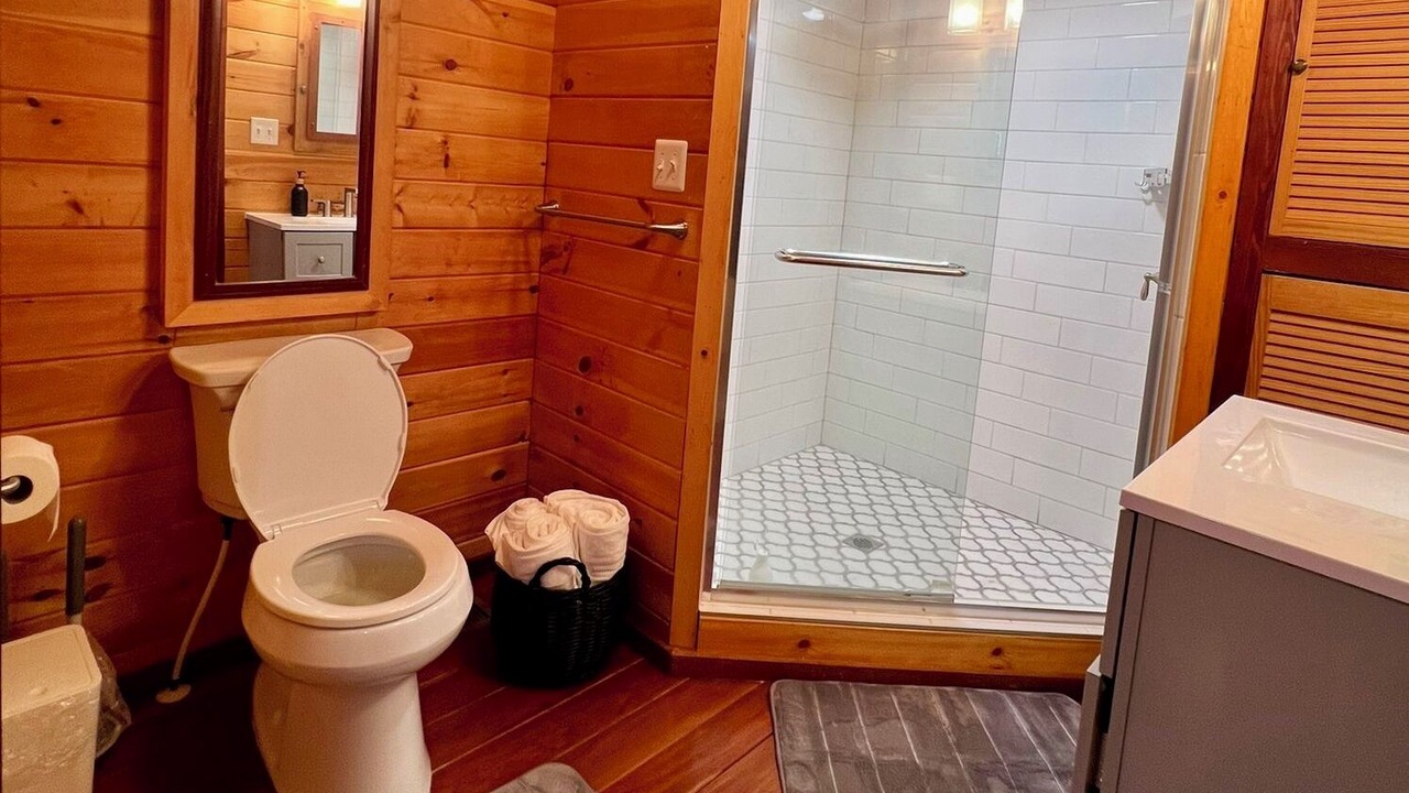 Photo of Bathroom in Edray
