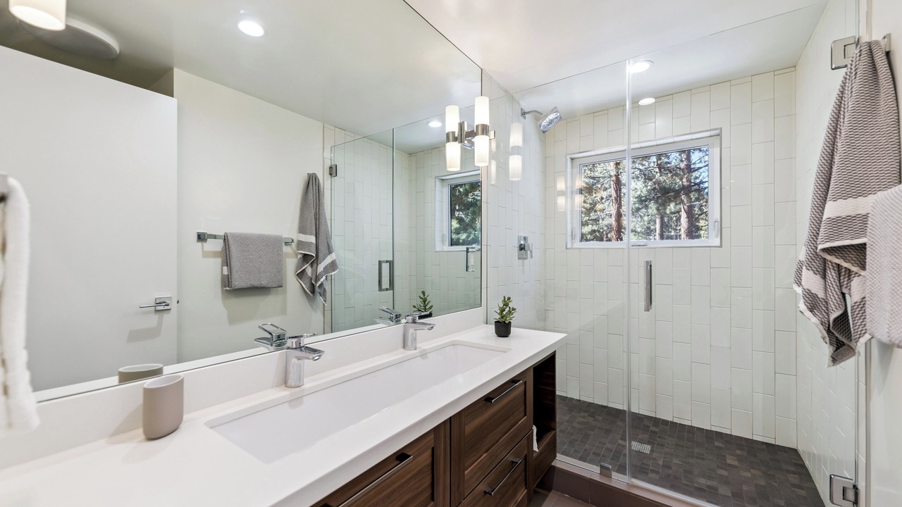 Photo of Bathroom in Sierra Tract