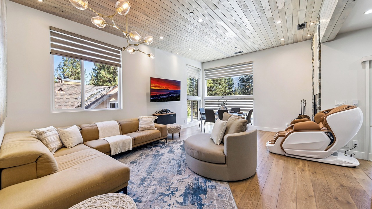 Photo of Livingroom in Sierra Tract
